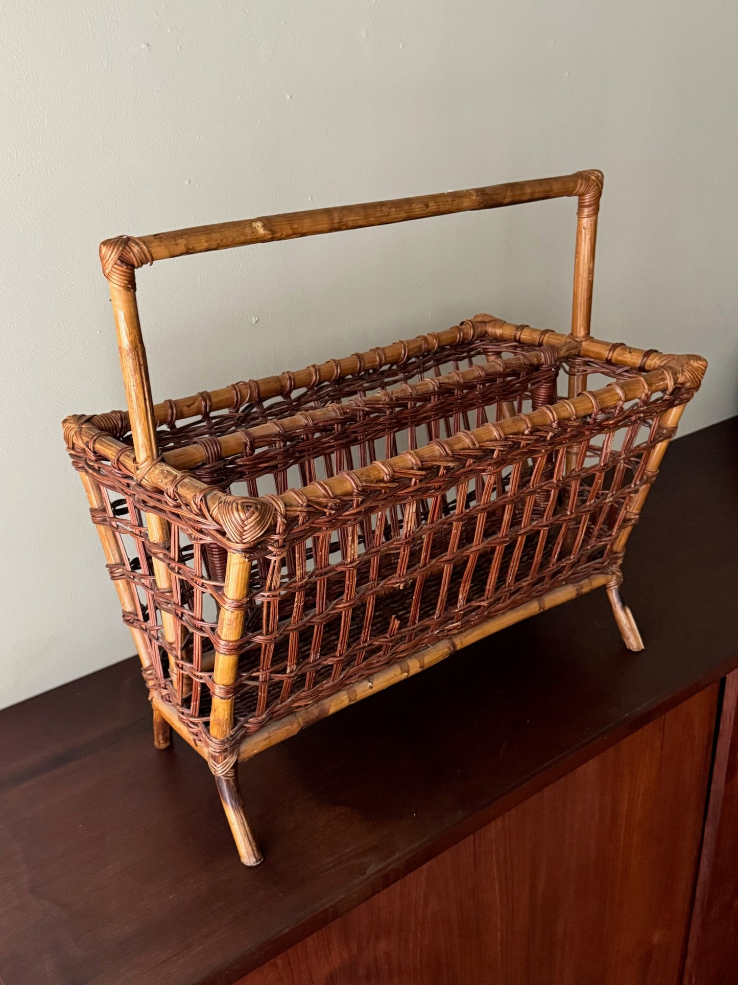 Wicker rattan magazine stand