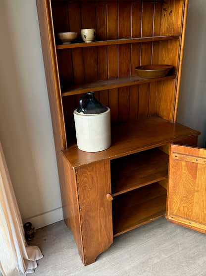 Pine hutch