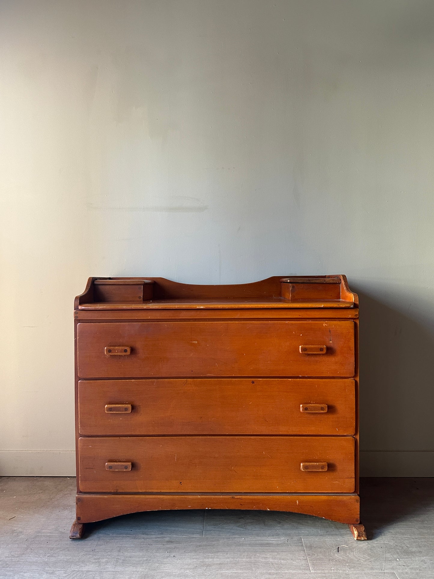 Maple dresser