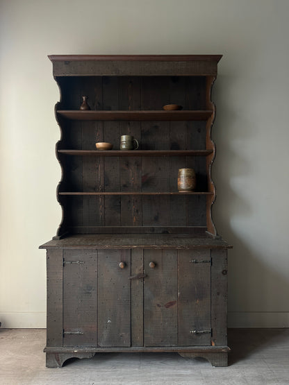 Pine two piece hutch