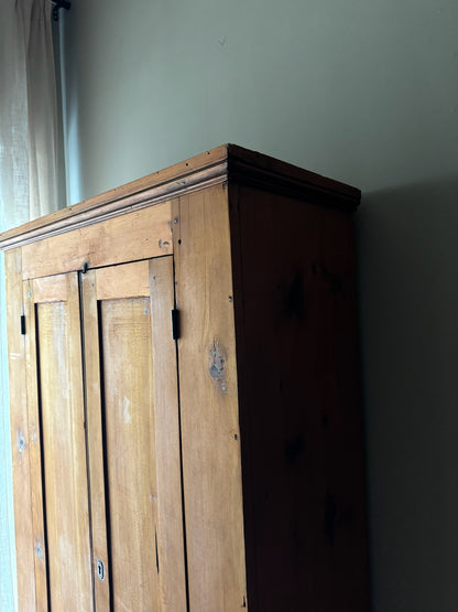 Pennsylvania Federal pine cupboard