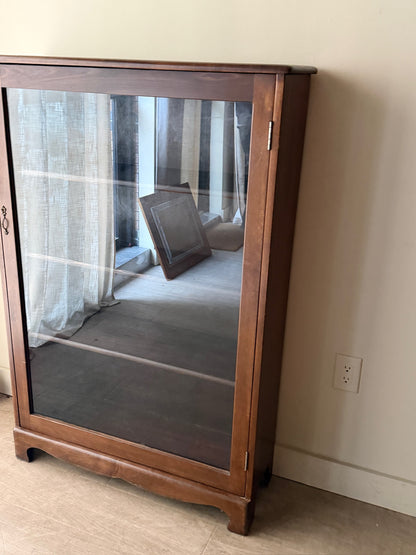 Pine display cabinet