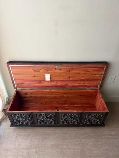 Lane cedar chest bench
