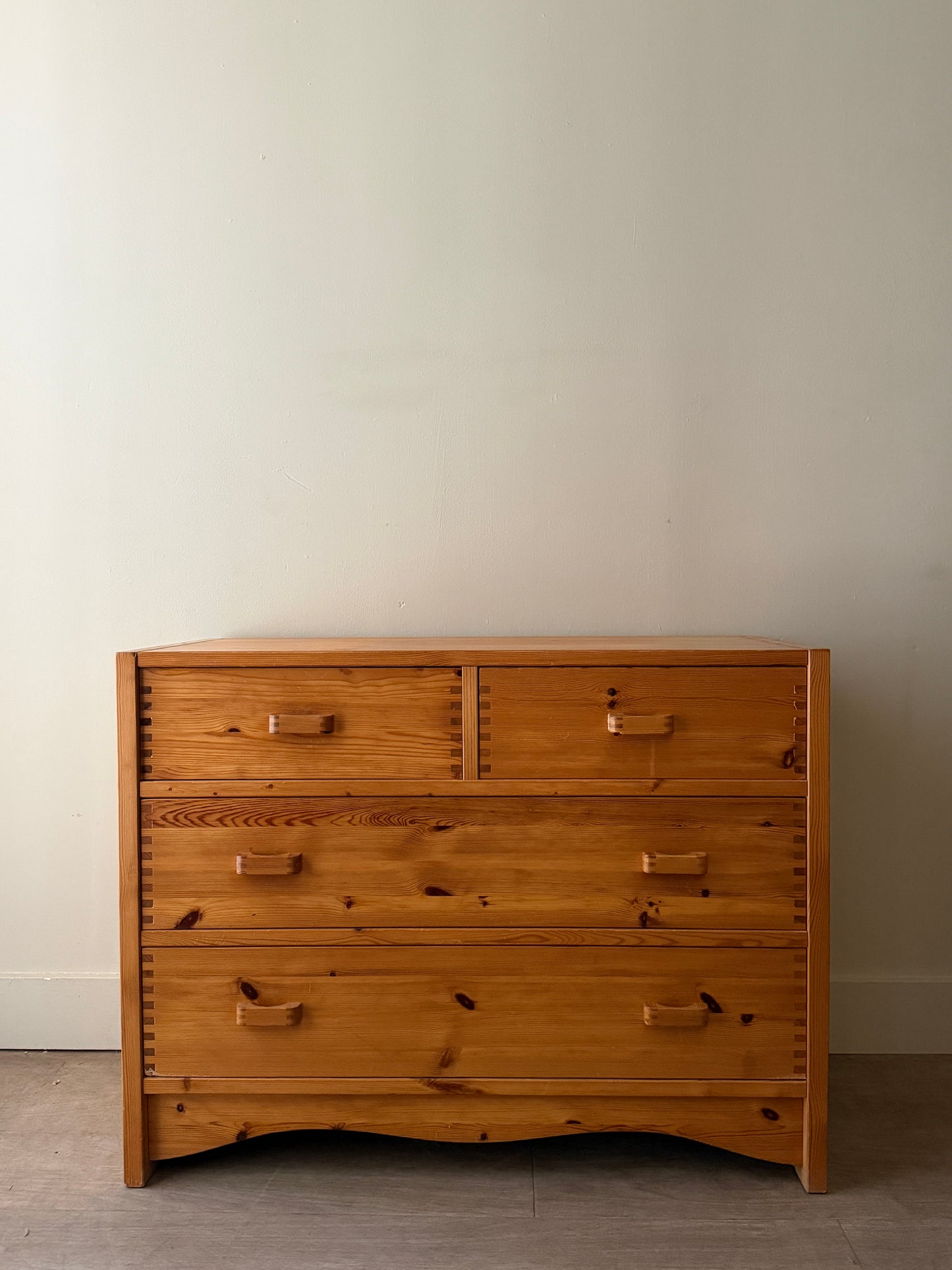 Domino Mobler Danish pine dresser