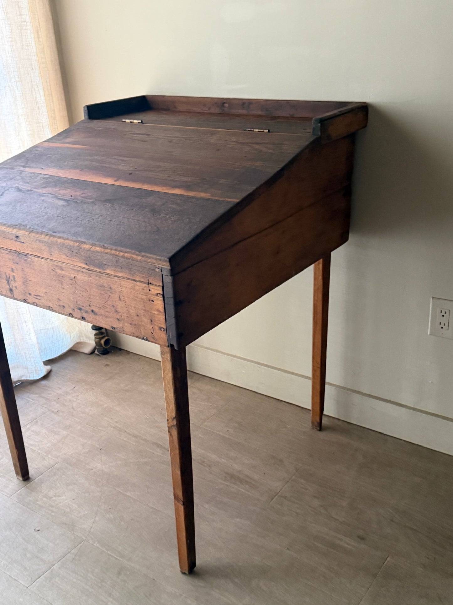 Pine merchant’s desk