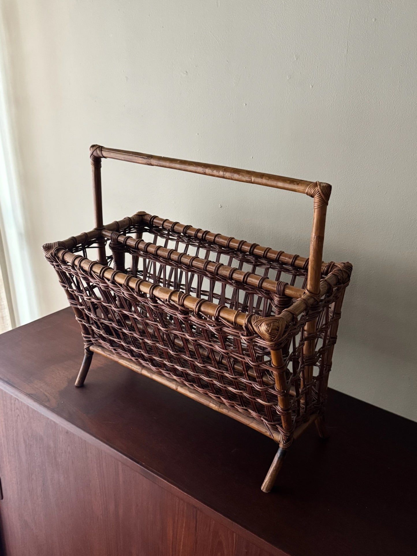Wicker rattan magazine stand