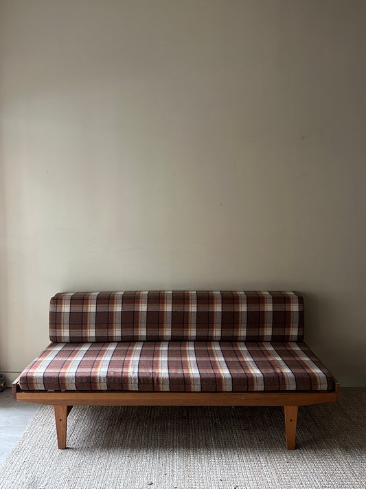Expanding oak daybed with original upholstery