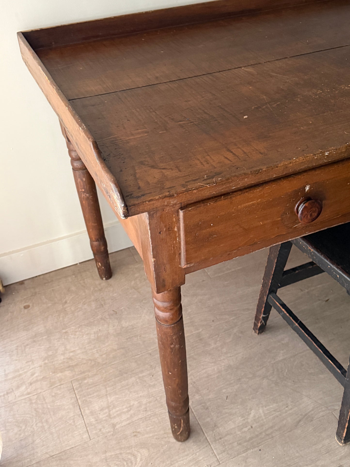 Pine desk