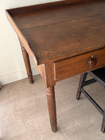 Pine desk