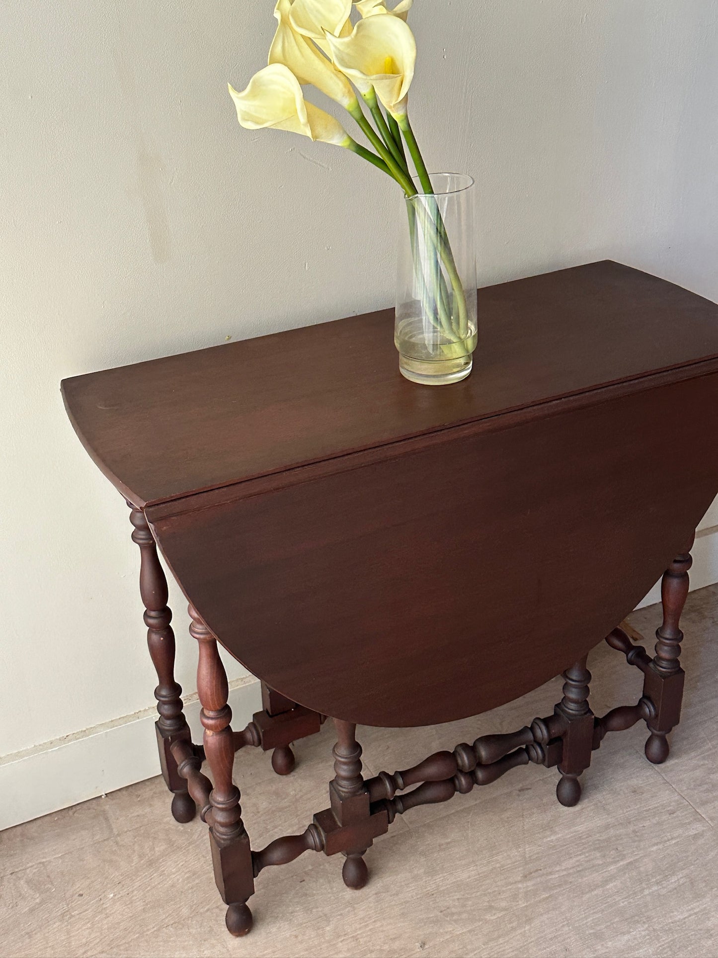 William & Mary mahogany gate leg table