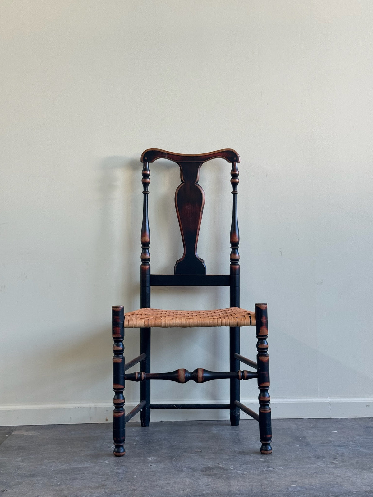 Queen Anne vase-back splint seat chair