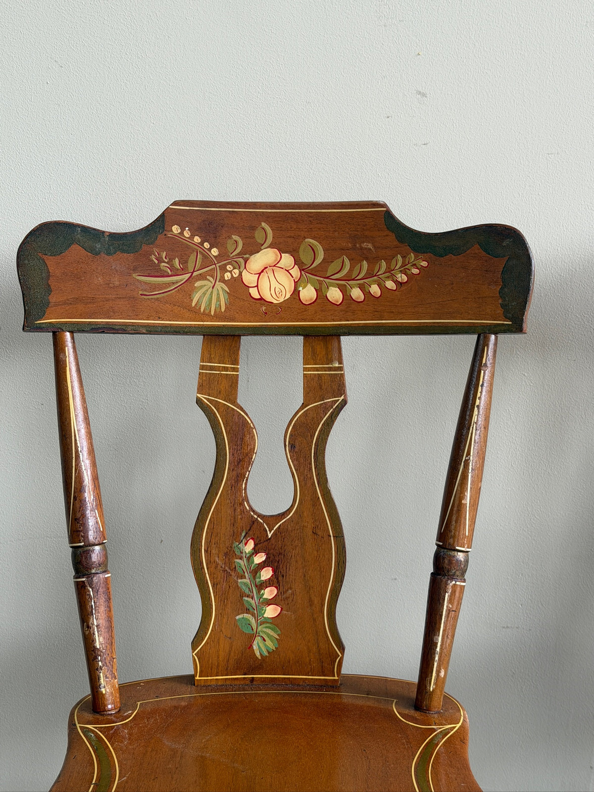 Pennsylvania painted pine plank seat dining chairs. Sold in pairs.