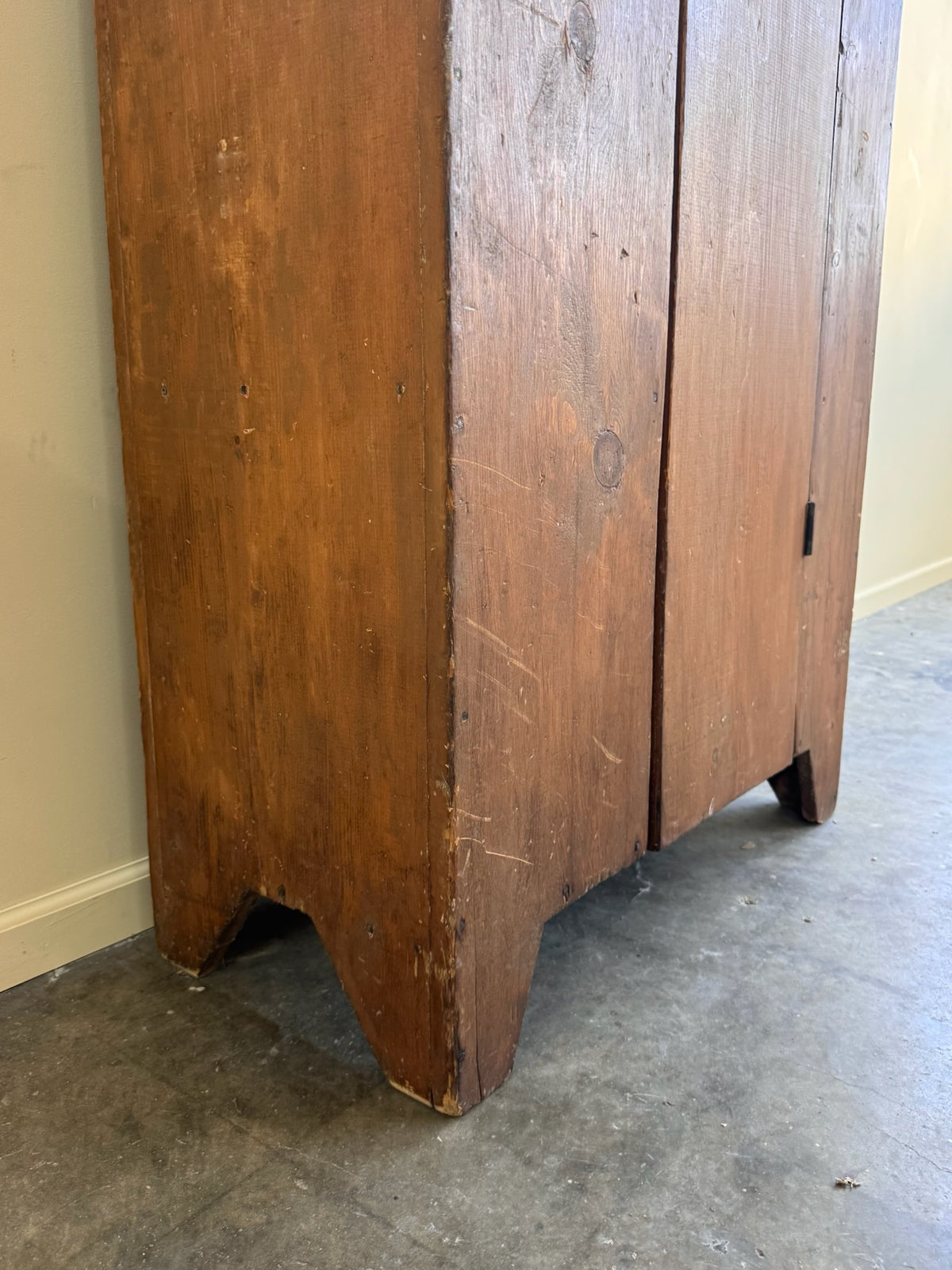 Pennsylvania Federal pine cupboard