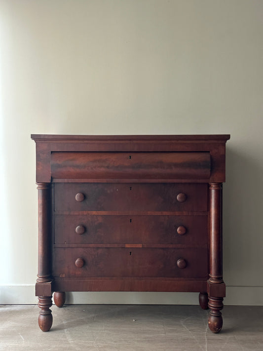 Mahogany federal dresser