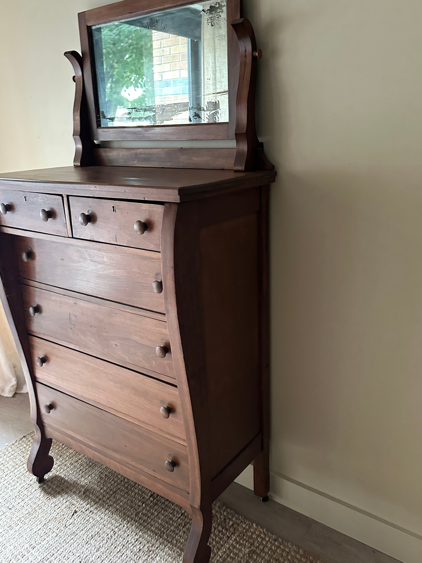 Pine dresser w mirror