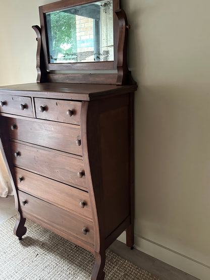 Pine dresser w mirror