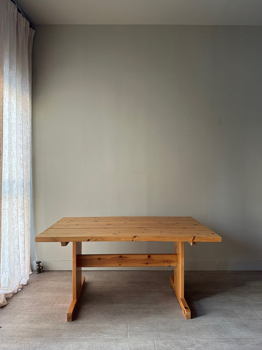 Thorso pine extending dining table