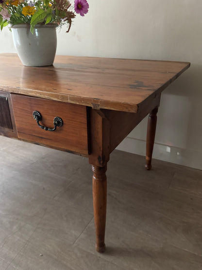 Pennsylvania Sheraton walnut harvest table