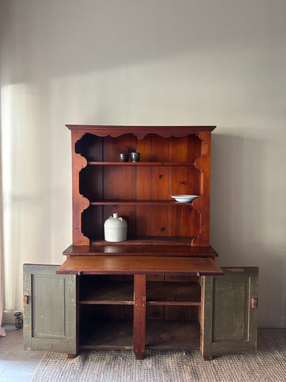 Pine hutch