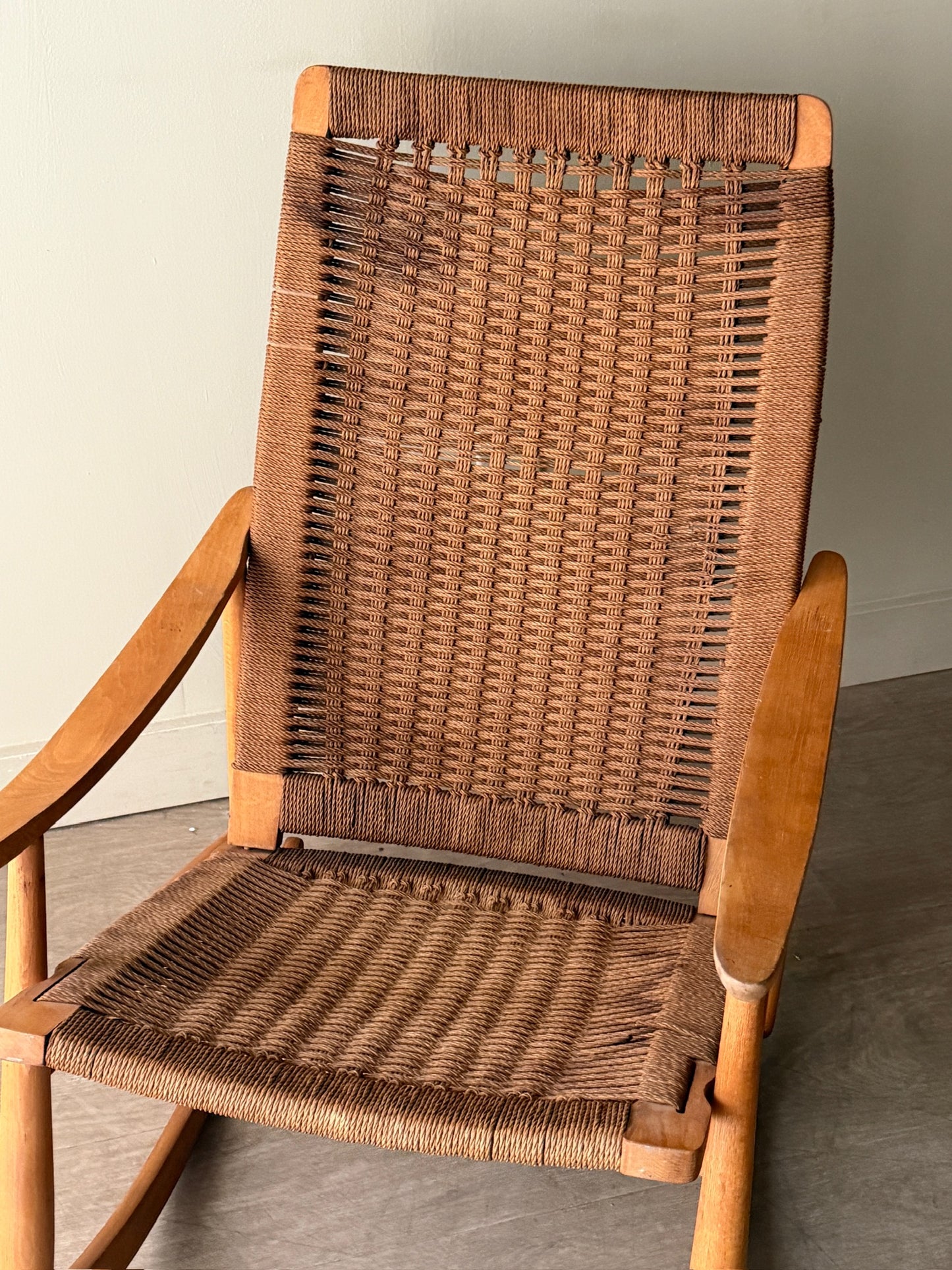 Twisted cord rocking chair