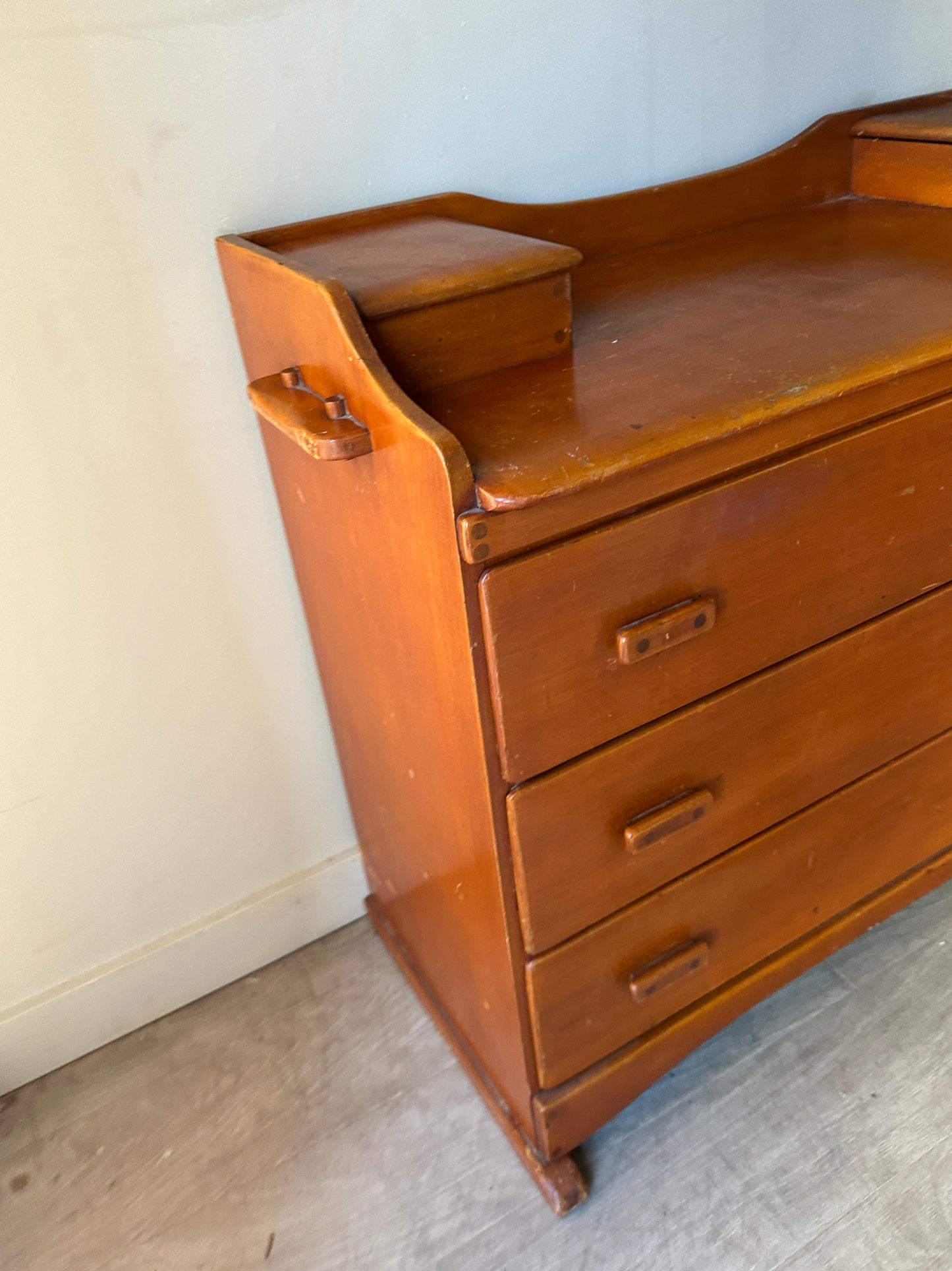 Maple dresser