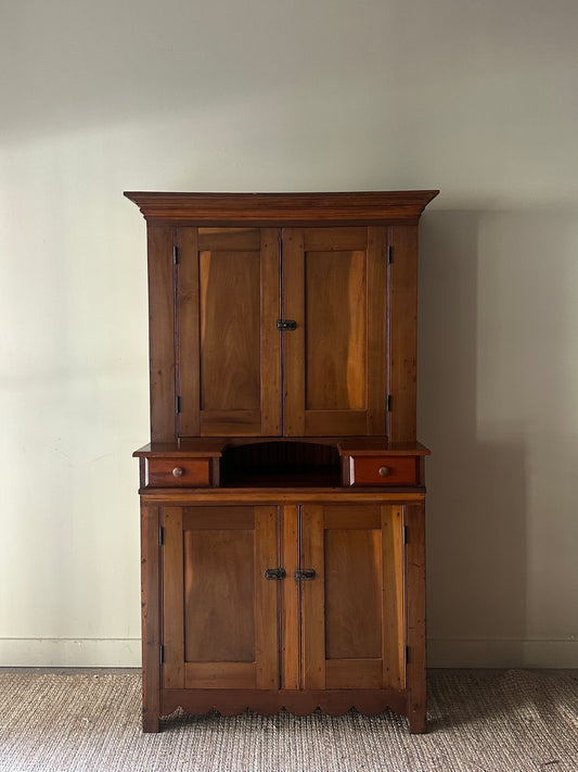 Pine hutch