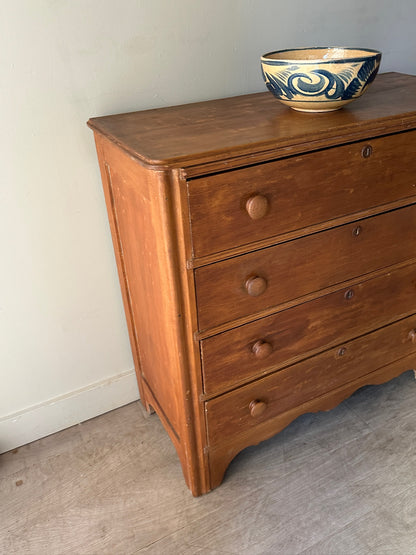 Pine dresser