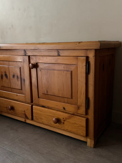 Scandinavian pine L-shaped counter
