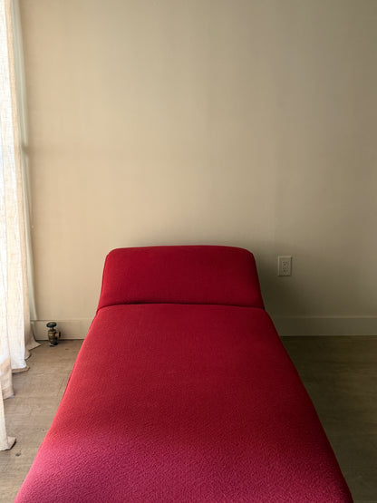 Scandinavian day bed