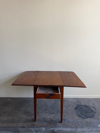 Pine drop leaf table with drawer