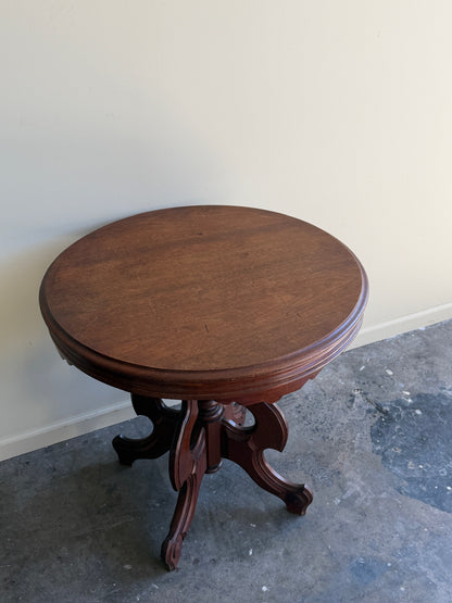 Victorian walnut parlor table