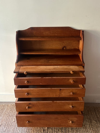 Small pine dresser