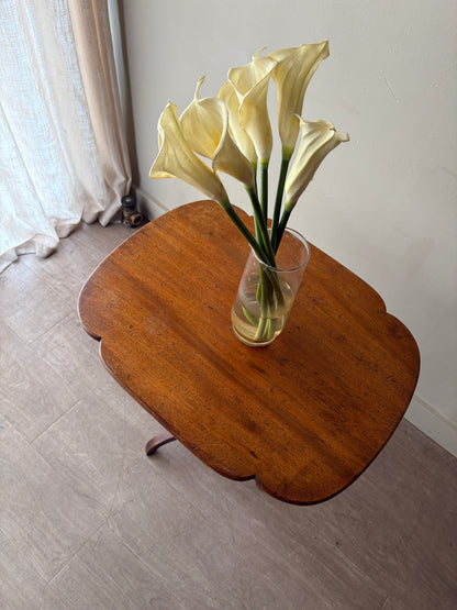 Federal oak flip top side table