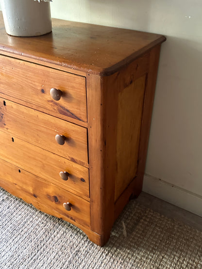 4 Drawer Pine dresser