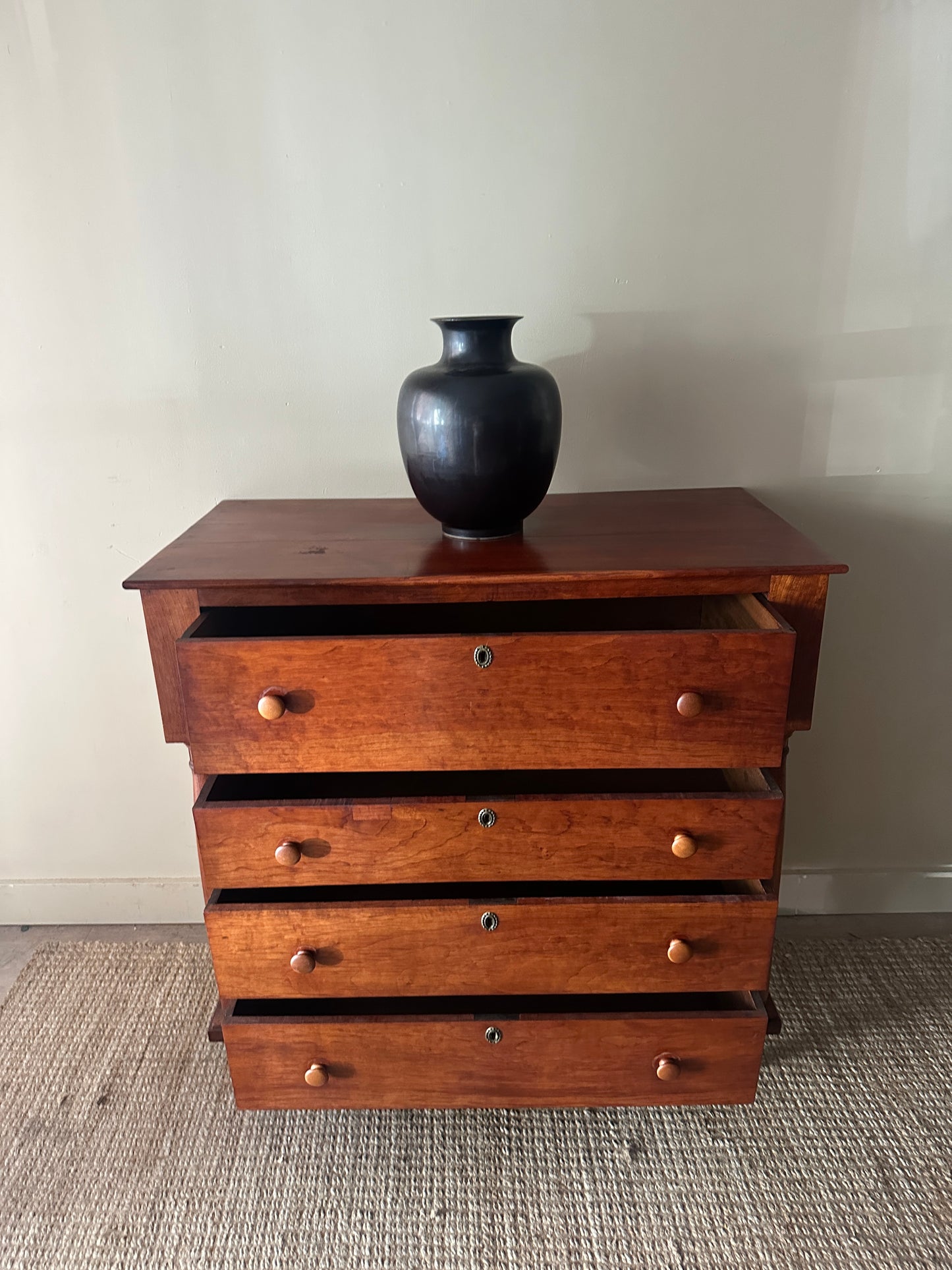 Pine empire dresser