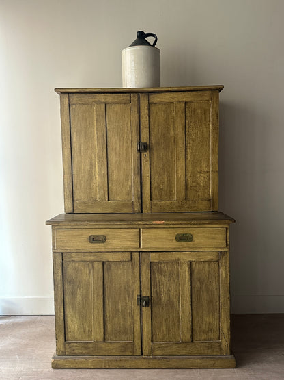 Ochre hutch
