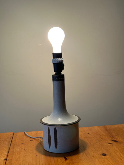 Axella stoneware lamp