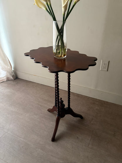Victorian walnut tilt top side table