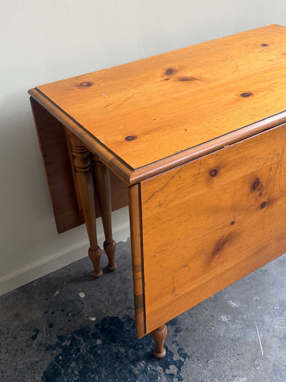 Pine drop leaf table