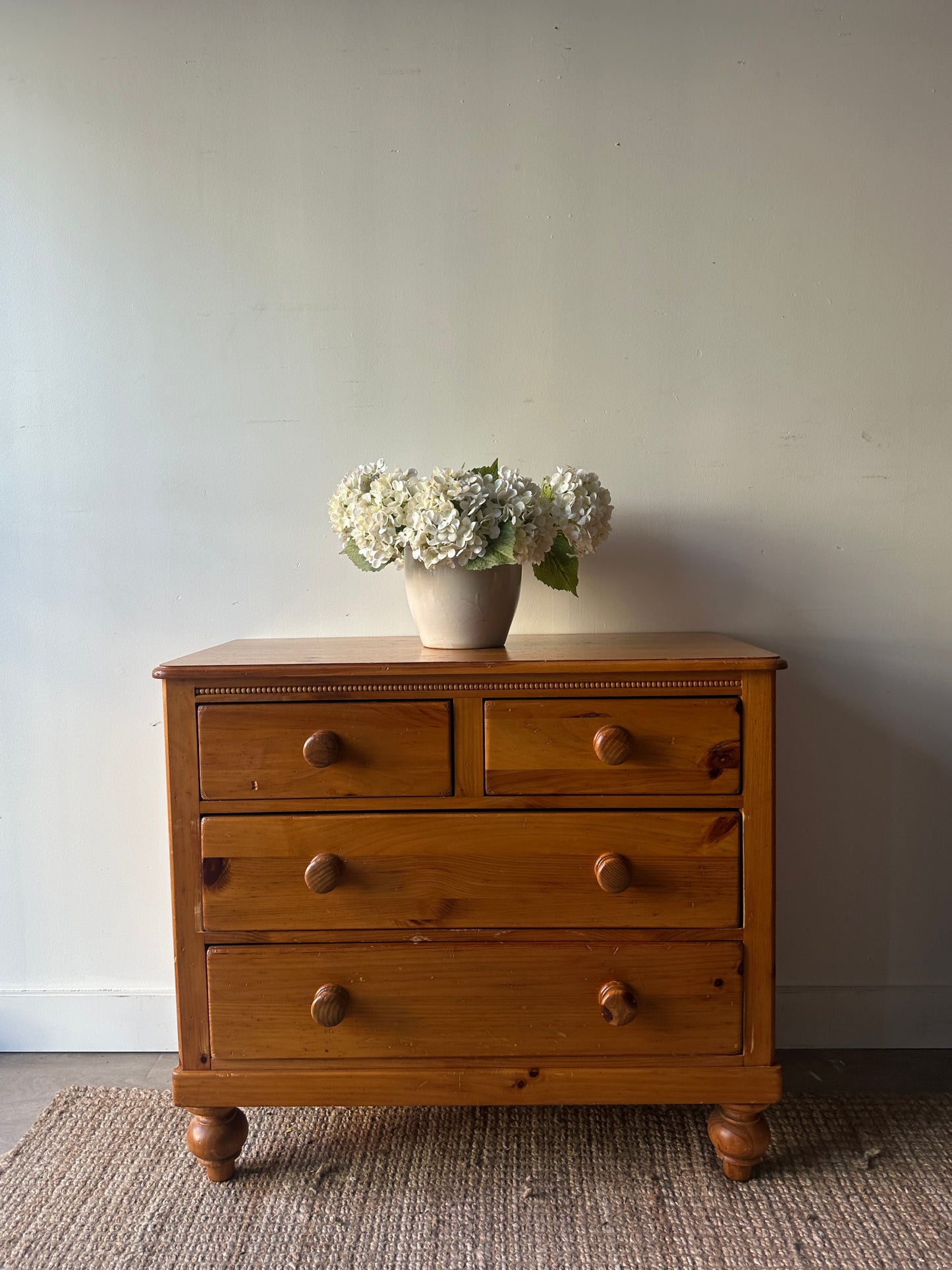 Pine dresser