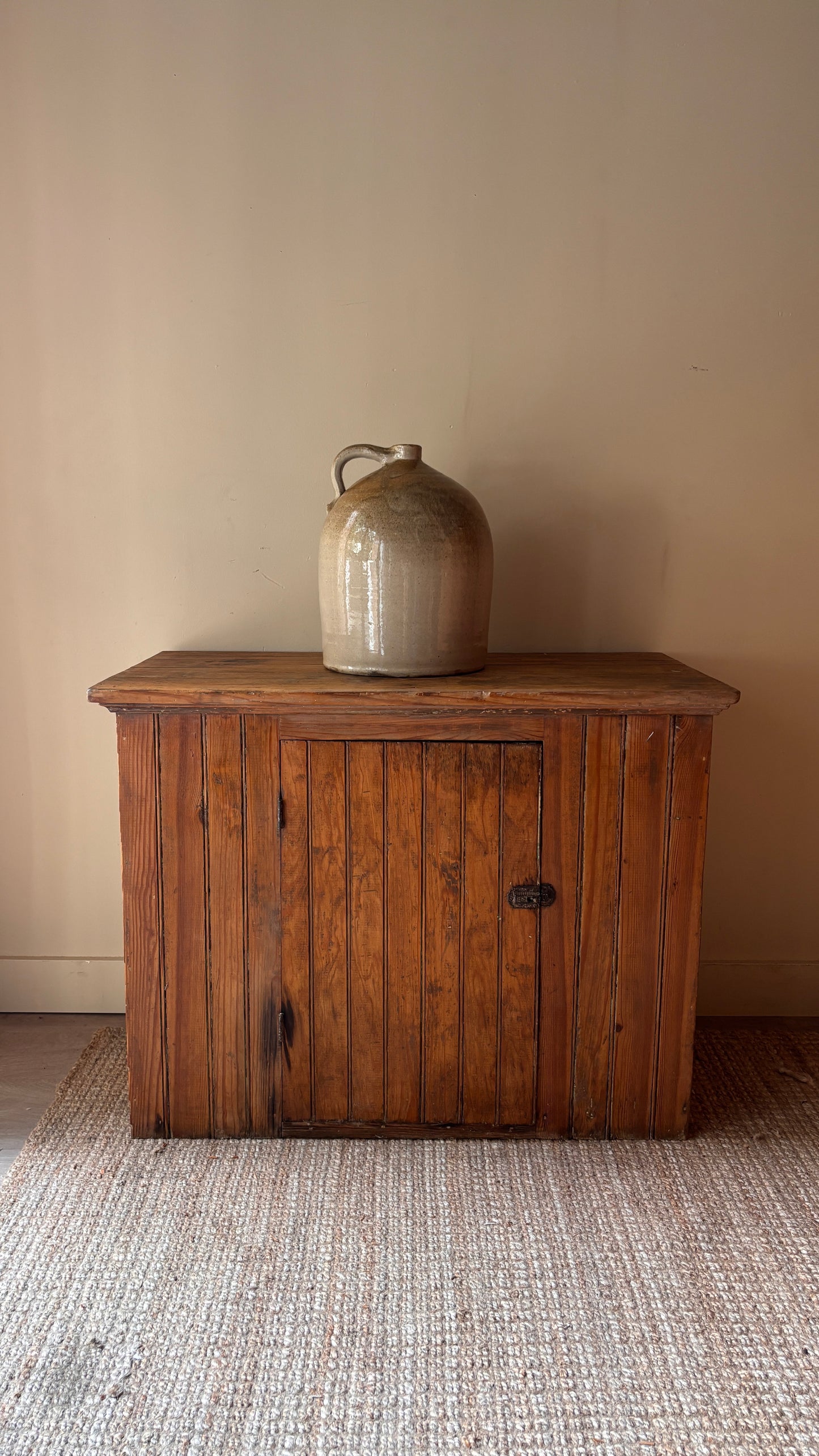 Eastern Pennsylvania pine cabinet