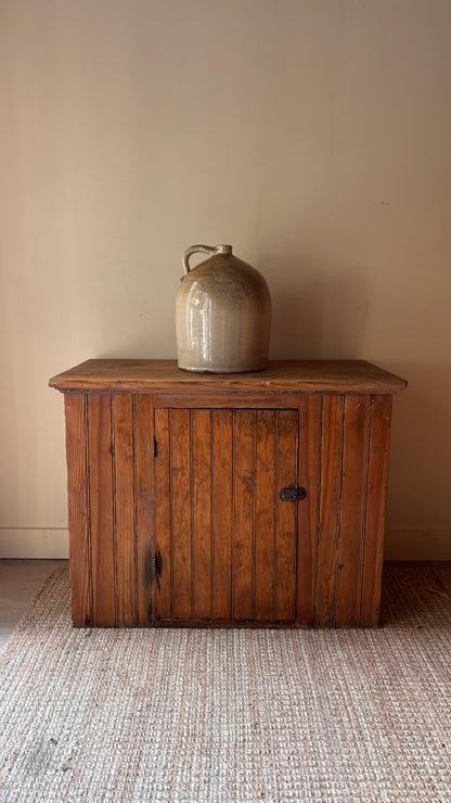 Eastern Pennsylvania pine cabinet