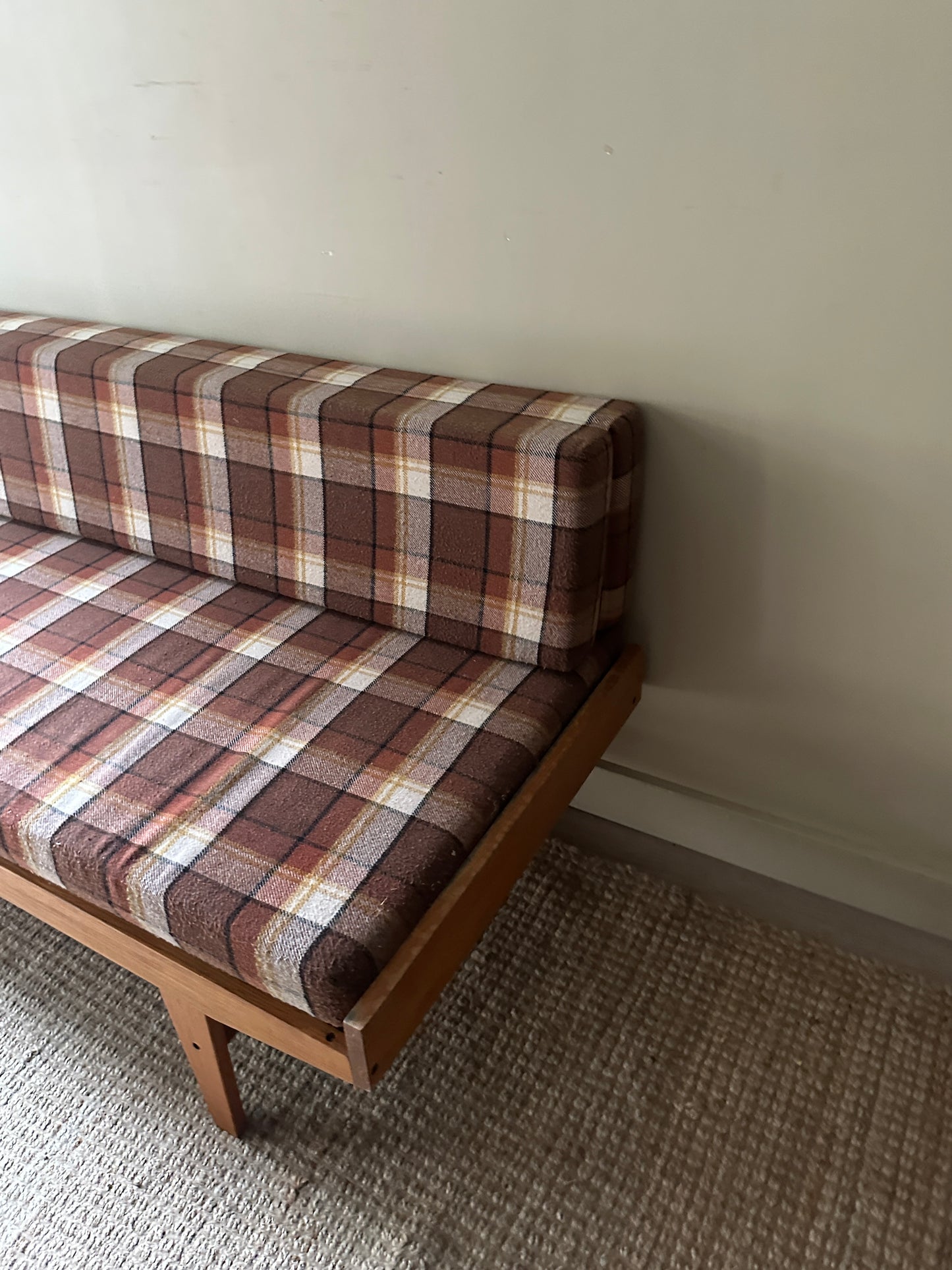 Expanding oak daybed with original upholstery