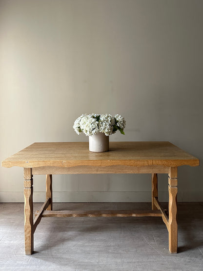 Pine dining table with extensions