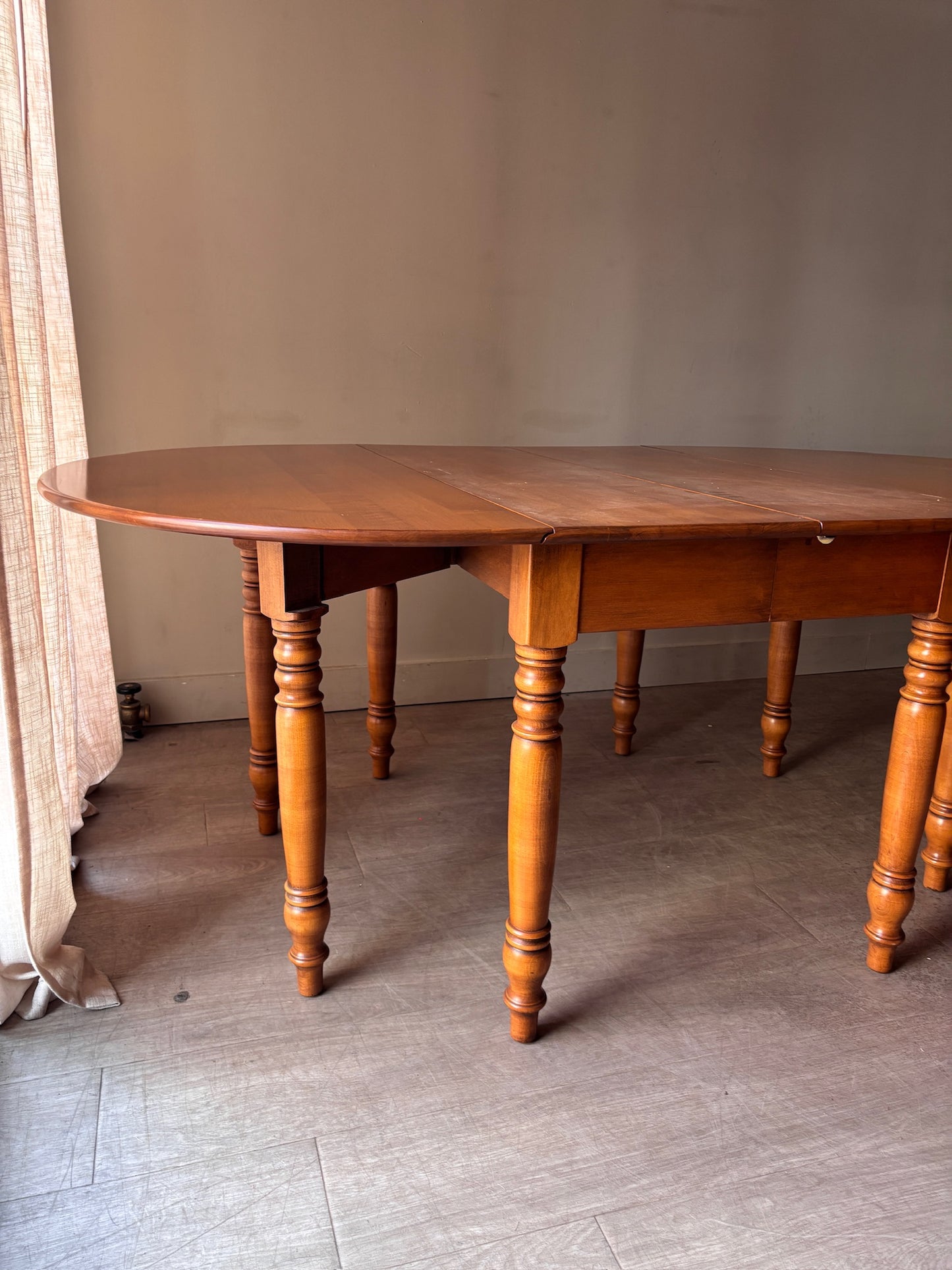 Maple drop leaf gate leg dining table with leaves