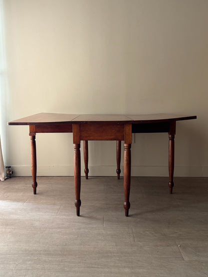 Pennsylvania Sheraton cherry drop leaf table