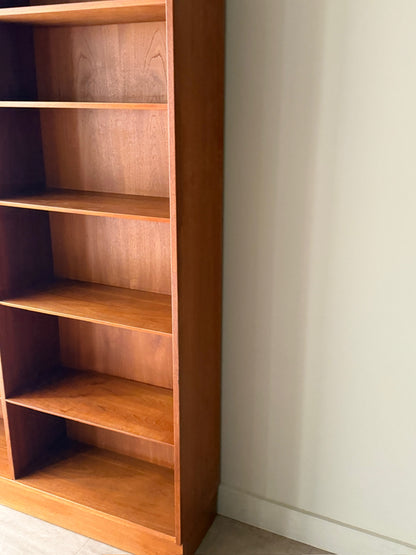 Hundevad Danish teak shelving unit