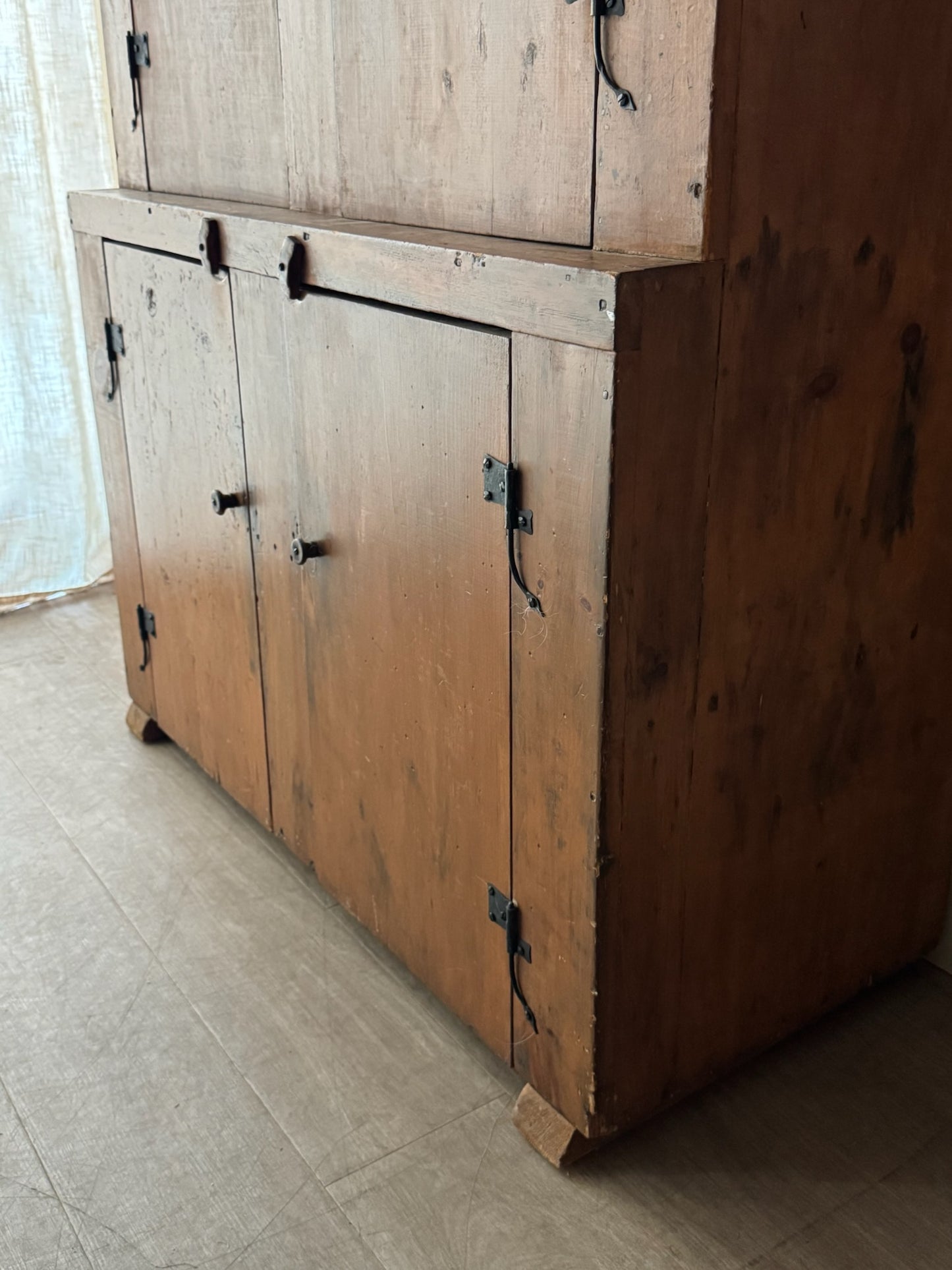 Pine one piece stepback cupboard