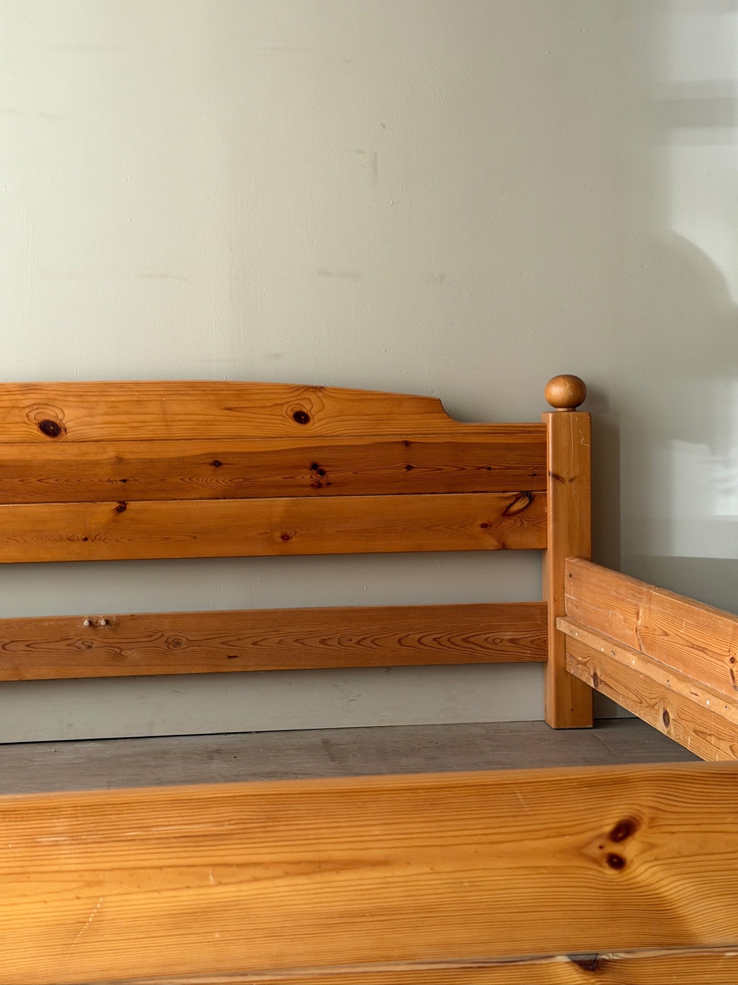 Swedish pine queen bedframe
