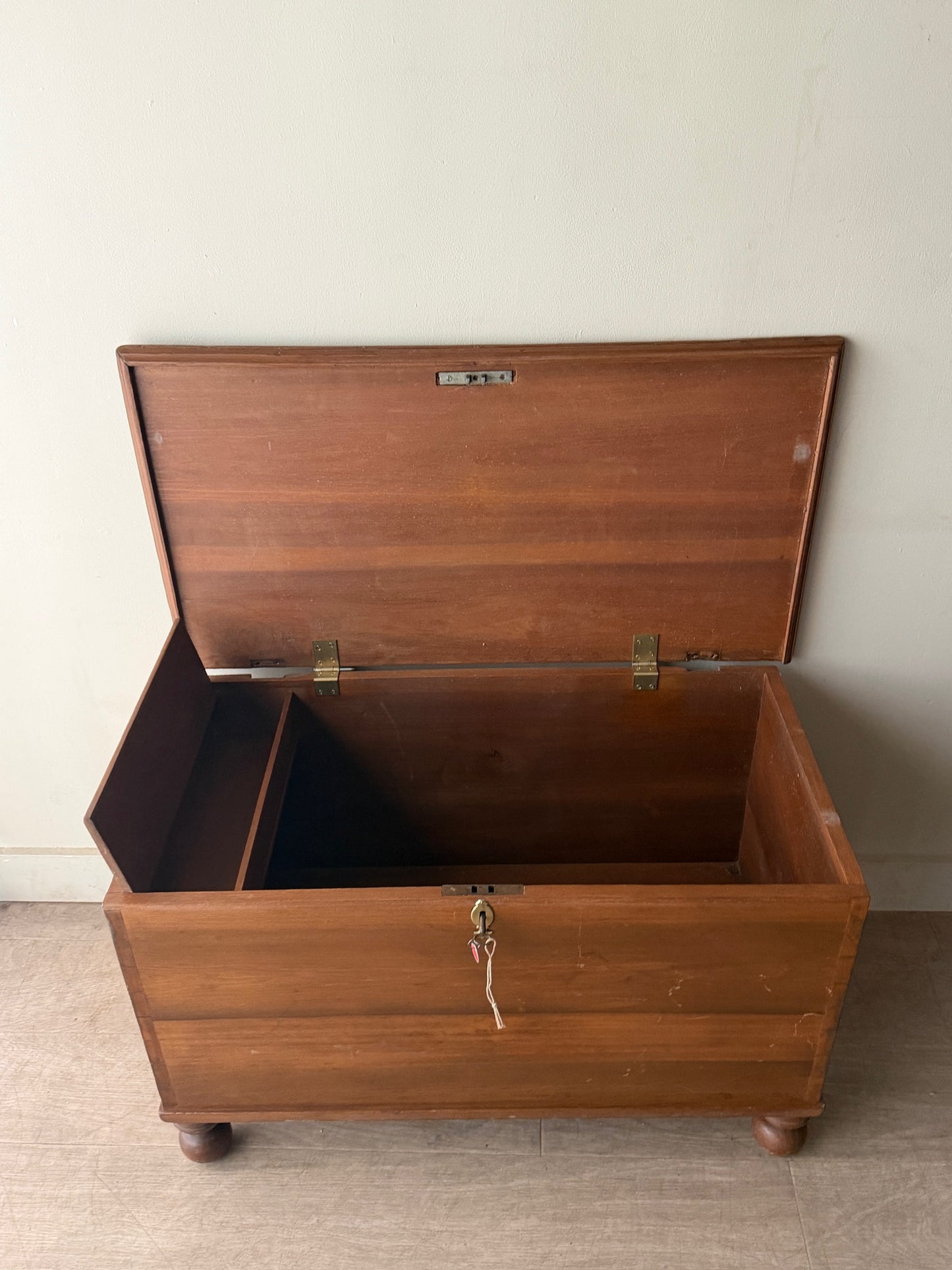 Pennsylvania Sheraton pine chest